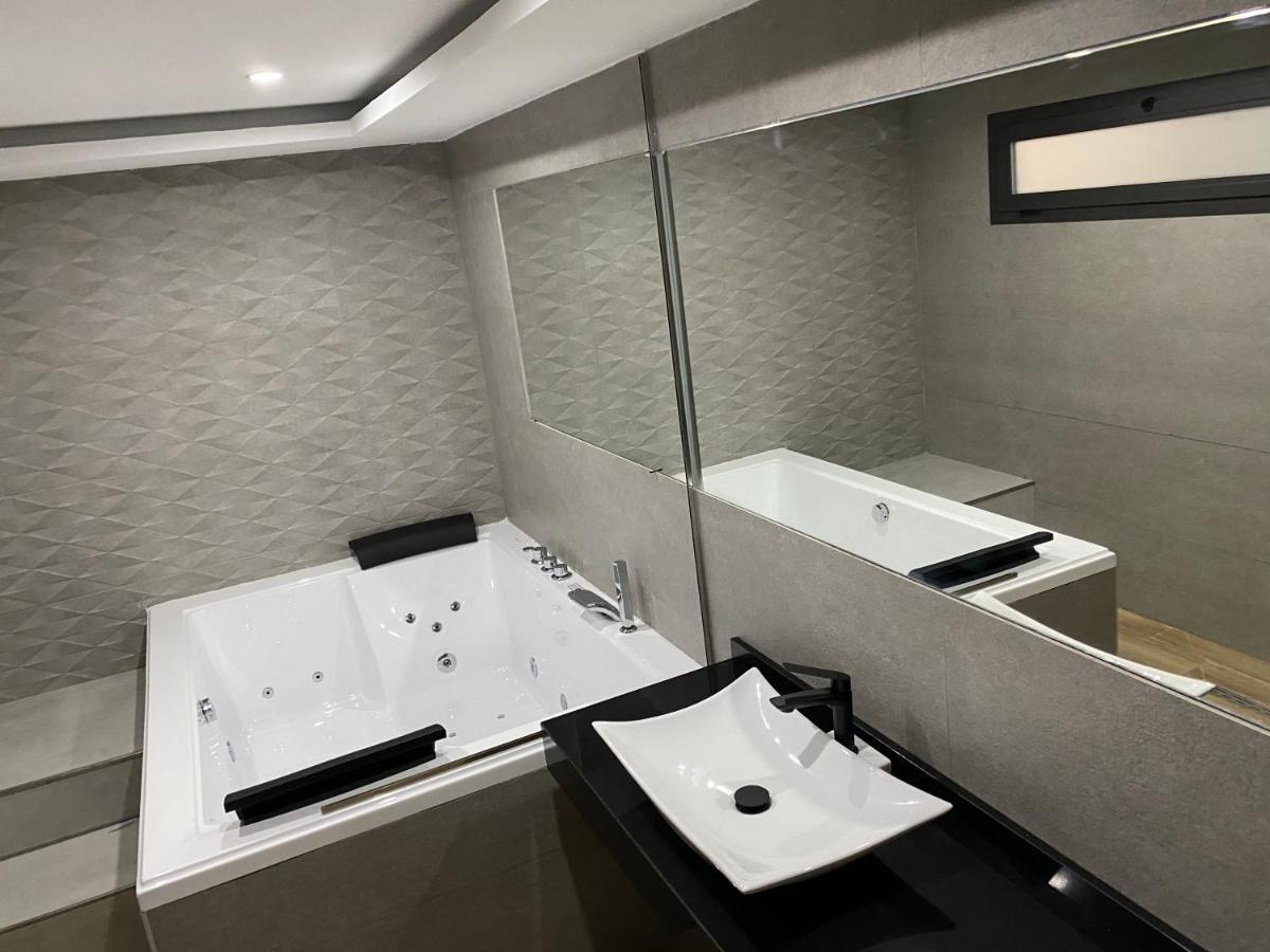 Apartamentos Las 7 Esencias Linares  Exteriör bild