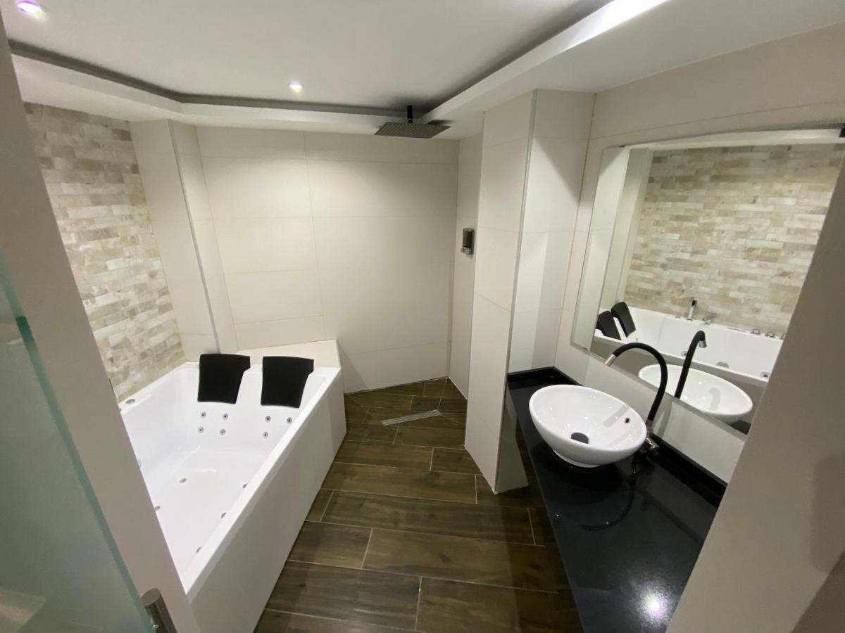 Apartamentos Las 7 Esencias Linares  Exteriör bild
