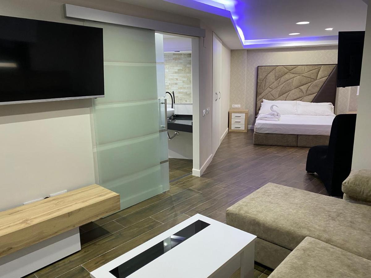 Apartamentos Las 7 Esencias Linares  Exteriör bild